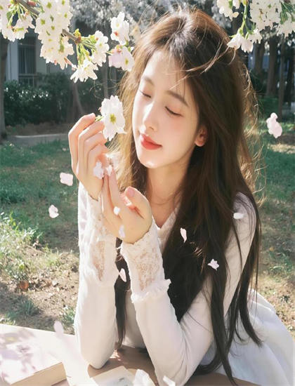 社会学视角：年代剧《未婚爸爸》剪辑的节奏控制与叙事技巧——服装造型的设计思路